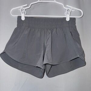 Size 6 Rhino Grey Lululemon Track That